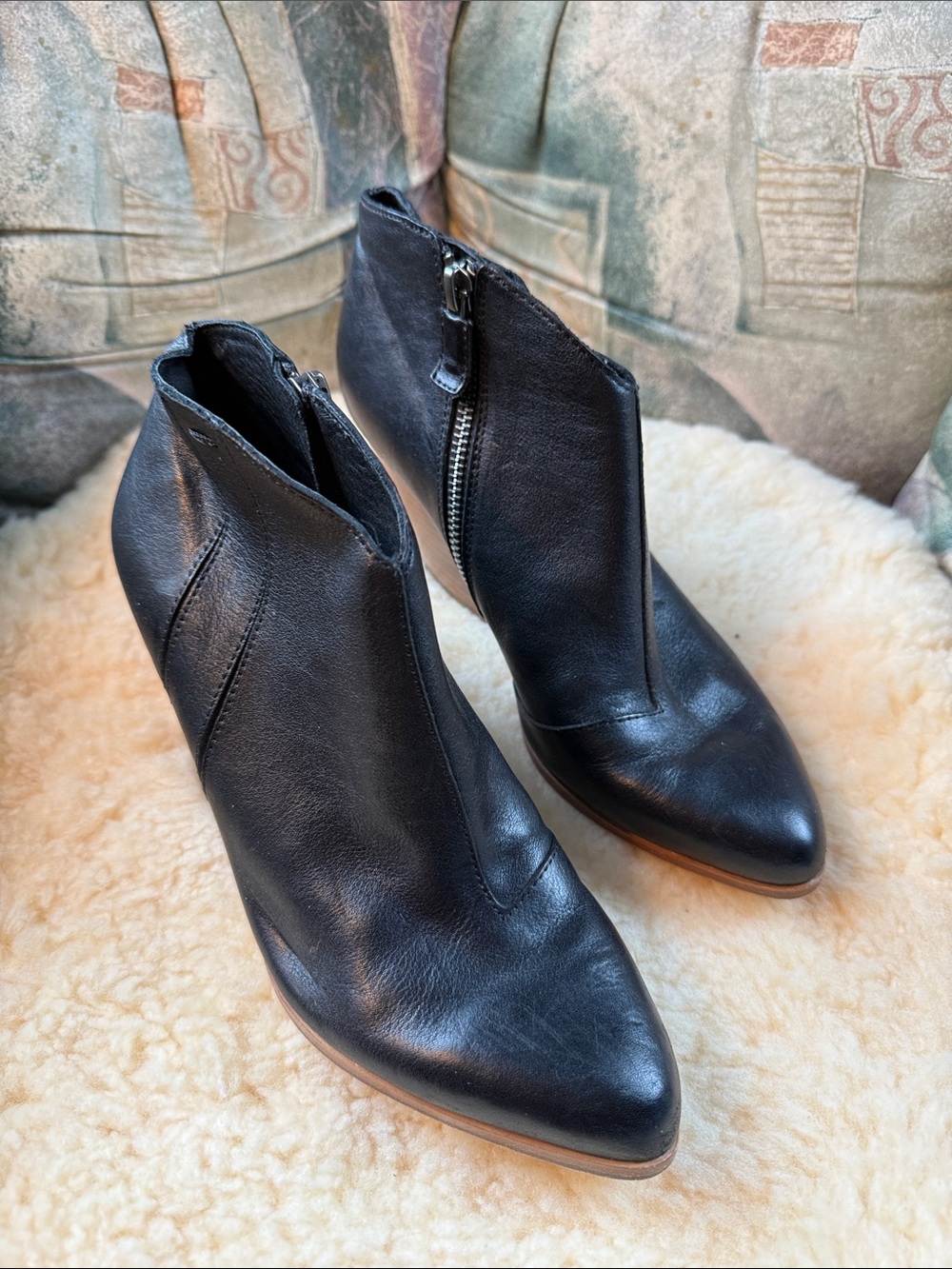 Eileen Fisher Black Leather Pointed Ankle Booties in size 6.5